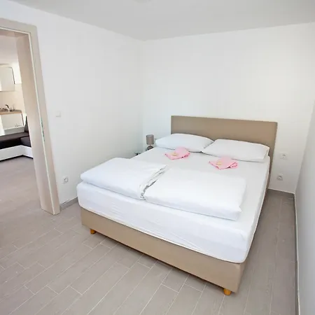 Apartments Marly Trogir Buitenkant foto