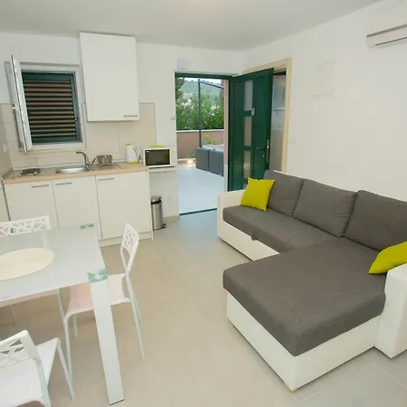 Apartments Marly Trogir Buitenkant foto