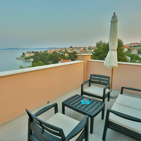 Apartments Marly Trogir Buitenkant foto