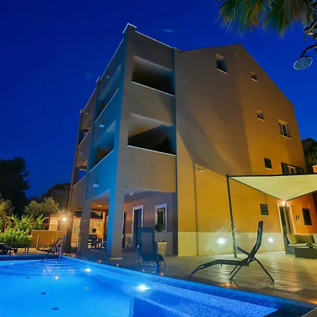 Apartments Marly Trogir Buitenkant foto
