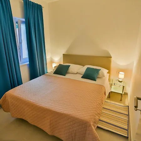 Apartments Marly Trogir Buitenkant foto