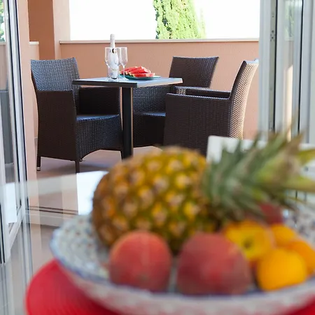Apartments Marly Trogir Buitenkant foto