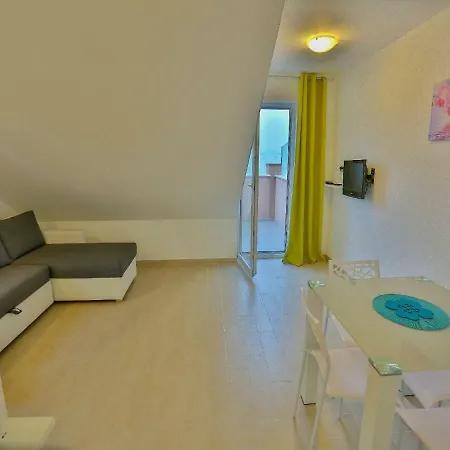 Apartments Marly Trogir Buitenkant foto